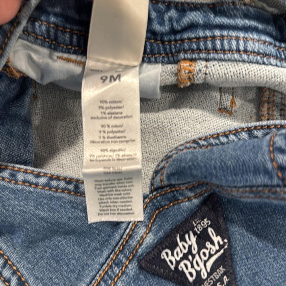 baby Oshkosh b'gosh overalls - boys or girls size 9 months pocket details - Picture 10 of 10